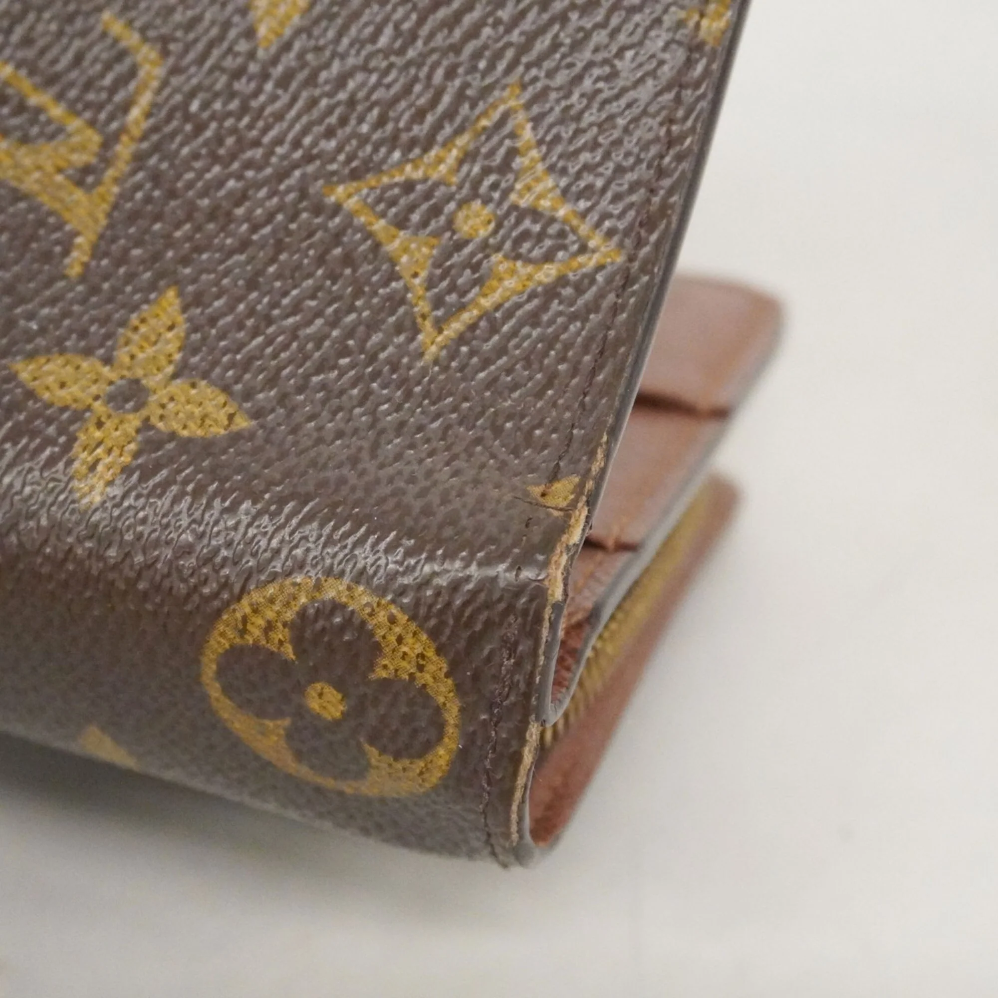 Compact Zippe Wallet Monogram Canvas - Image 7