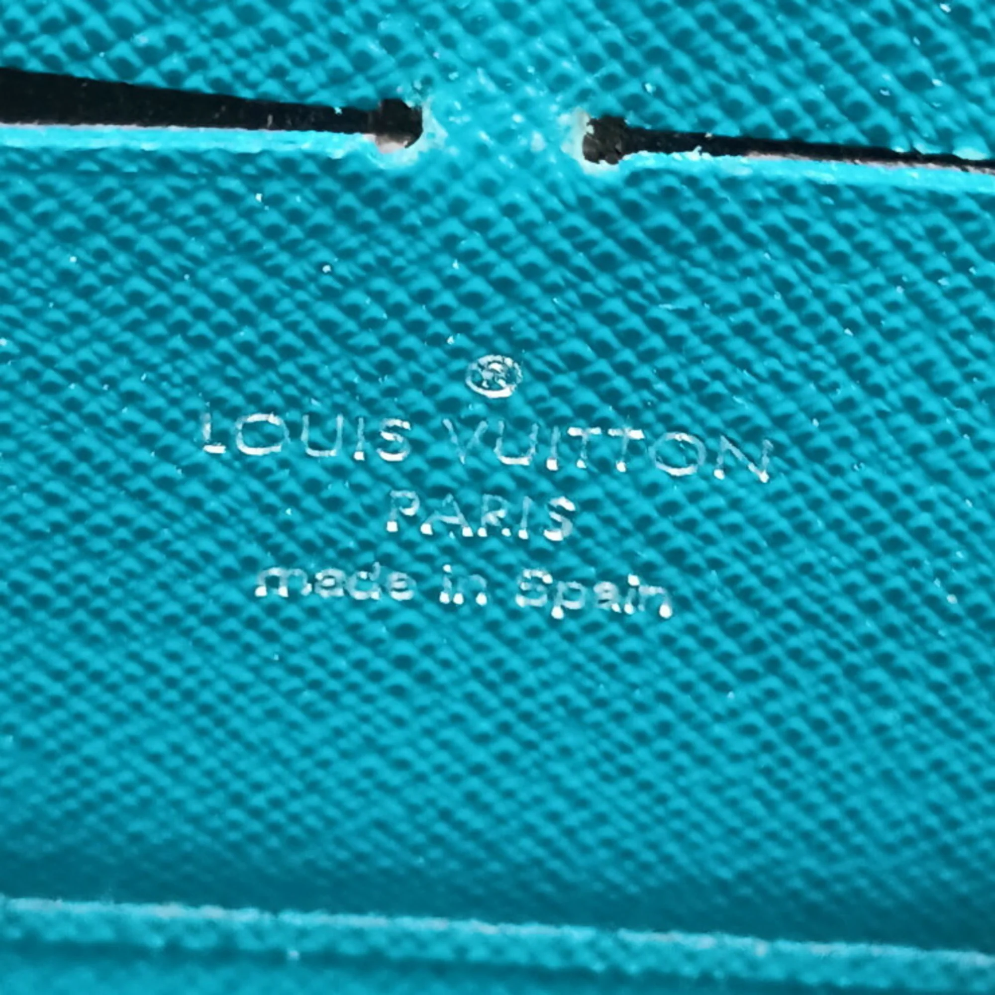 Zippy Wallet Epi Leather - Image 9